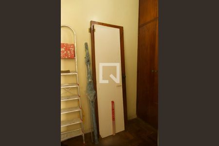 Apartamento para alugar com 120m², 3 quartos e sem vaga Apartamento para alugar com 120m², 3 quartos e sem vagaQuarto serviço