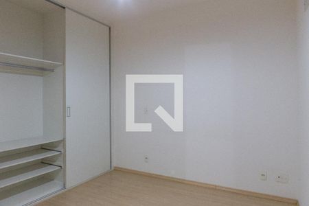 Quarto de apartamento à venda com 1 quarto, 47m² em Parque Industrial Tomas Edson, São Paulo
