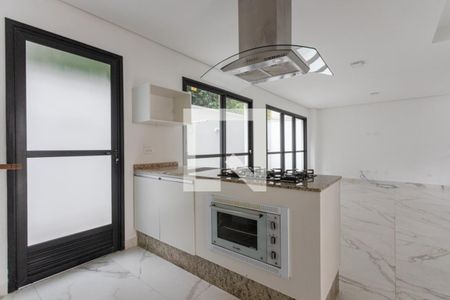Cozinha de casa para alugar com 3 quartos, 277m² em Santo Inácio, Curitiba