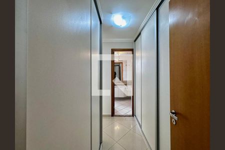Apartamento à venda com 127m², 3 quartos e 3 vagasCloset Suíte 2