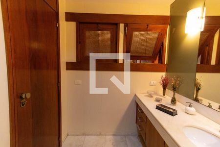 Casa à venda com 635m², 4 quartos e 4 vagasBanheiro da Suíte 1