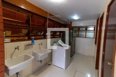 Casa à venda com 635m², 4 quartos e 4 vagasÁrea de Serviço