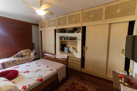 Casa à venda com 635m², 4 quartos e 4 vagasSuíte 3