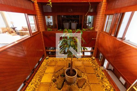 Casa à venda com 635m², 4 quartos e 4 vagasJardim de Inverno