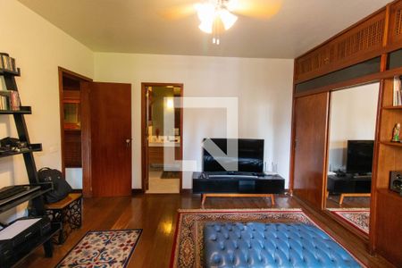 Casa à venda com 635m², 4 quartos e 4 vagasSuíte 1