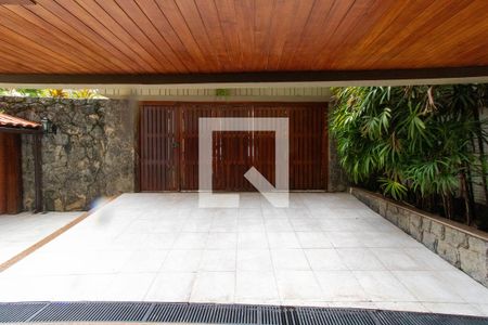 Casa à venda com 635m², 4 quartos e 4 vagasGaragem