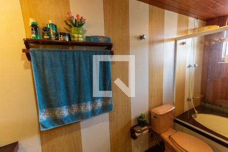 Casa à venda com 635m², 4 quartos e 4 vagasBanheiro da Suíte 2