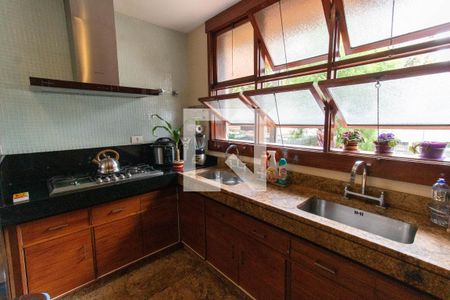 Casa à venda com 635m², 4 quartos e 4 vagasCozinha 1