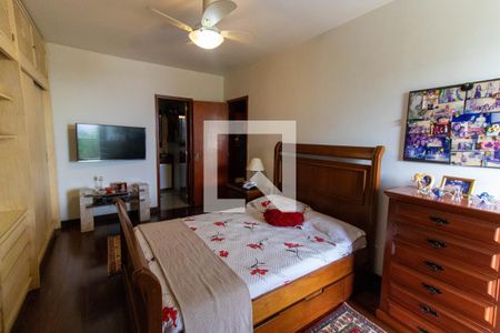 Casa à venda com 635m², 4 quartos e 4 vagasSuíte 3