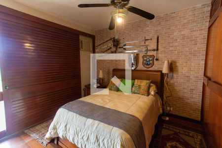 Casa à venda com 635m², 4 quartos e 4 vagasSuíte 2