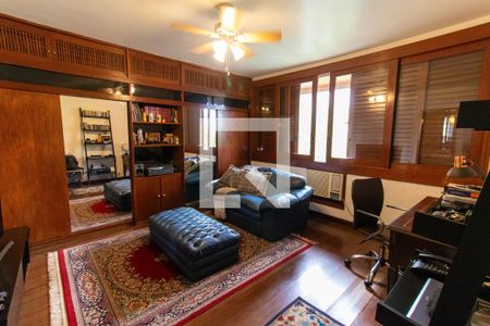 Casa à venda com 635m², 4 quartos e 4 vagasSuíte 1