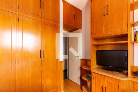 Apartamento à venda com 160m², 4 quartos e 3 vagasQuarto 2