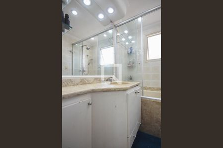 Apartamento à venda com 140m², 4 quartos e 3 vagas Apartamento à venda com 140m², 4 quartos e 3 vagasBanheiro suíte 1