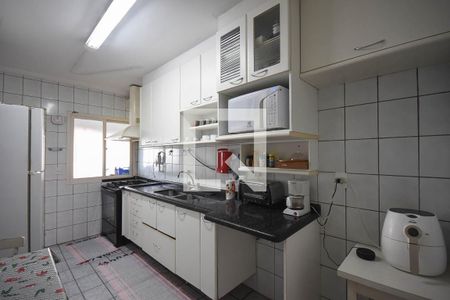 Apartamento à venda com 140m², 4 quartos e 3 vagas Apartamento à venda com 140m², 4 quartos e 3 vagasCozinha