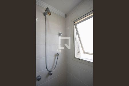 Apartamento à venda com 140m², 4 quartos e 3 vagas Apartamento à venda com 140m², 4 quartos e 3 vagasChuveiro do banheiro da suíte 2