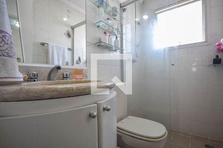 Apartamento à venda com 140m², 4 quartos e 3 vagas Apartamento à venda com 140m², 4 quartos e 3 vagasBanheiro suíte 2