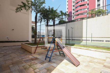 Apartamento à venda com 140m², 4 quartos e 3 vagas Apartamento à venda com 140m², 4 quartos e 3 vagasPlayground