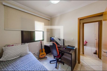 Apartamento à venda com 128m², 4 quartos e 2 vagasQuarto 3