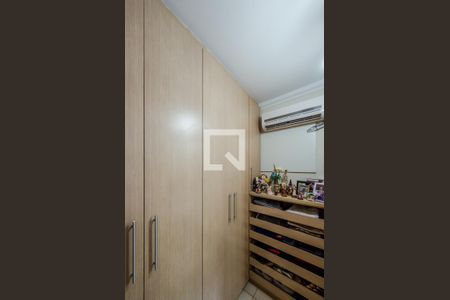 Closet da suíte de apartamento à venda com 4 quartos, 128m² em Nova Campinas, Campinas