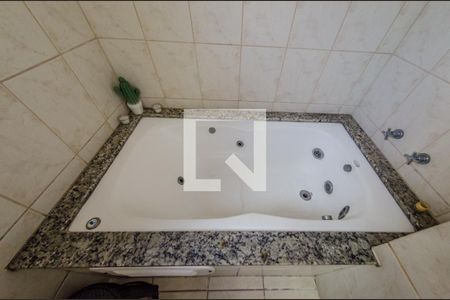 Apartamento à venda com 128m², 4 quartos e 2 vagasBanheiro da Suíte