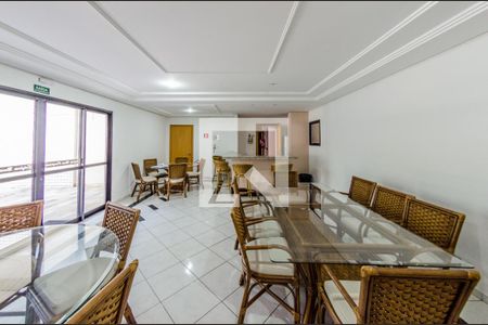 Apartamento à venda com 128m², 4 quartos e 2 vagasÁrea comum - Salão de festas