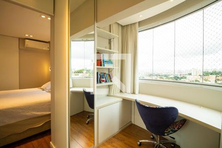 Closet de apartamento à venda com 2 quartos, 113m² em Vila São José, São Paulo