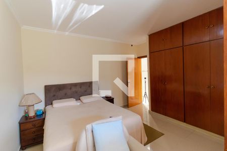 Casa à venda com 205m², 4 quartos e 1 vagaSuíte