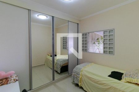 Casa à venda com 205m², 4 quartos e 1 vagaQuarto 01