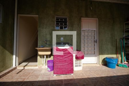 Casa à venda com 205m², 4 quartos e 1 vagaÁrea de Serviço