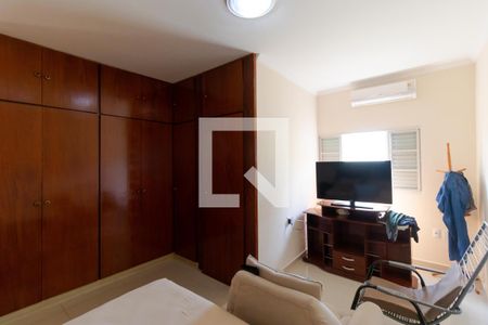 Casa à venda com 205m², 4 quartos e 1 vagaSuíte