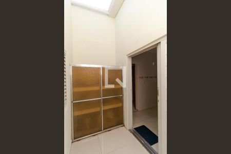 Casa à venda com 205m², 4 quartos e 1 vagaÁrea de Luz