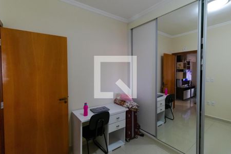 Casa à venda com 205m², 4 quartos e 1 vagaQuarto 01