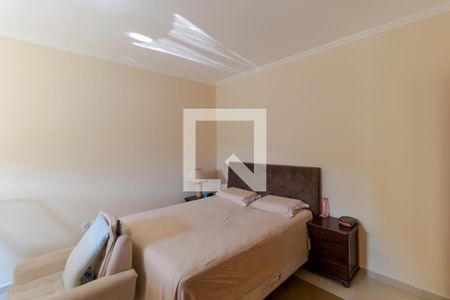 Casa à venda com 205m², 4 quartos e 1 vagaSuíte