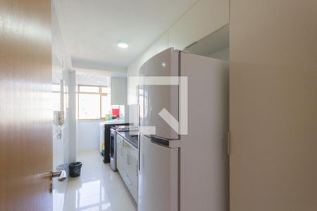 Apartamento à venda com 92m², 3 quartos e 2 vagas Apartamento à venda com 92m², 3 quartos e 2 vagasCozinha e Área de Serviço