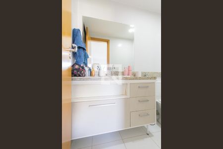 Apartamento à venda com 92m², 3 quartos e 2 vagas Apartamento à venda com 92m², 3 quartos e 2 vagasBanheiro da Suíte