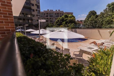Apartamento à venda com 92m², 3 quartos e 2 vagas Apartamento à venda com 92m², 3 quartos e 2 vagasPiscina