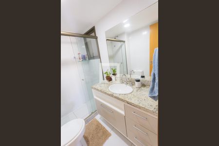 Apartamento à venda com 92m², 3 quartos e 2 vagas Apartamento à venda com 92m², 3 quartos e 2 vagasBanheiro Social