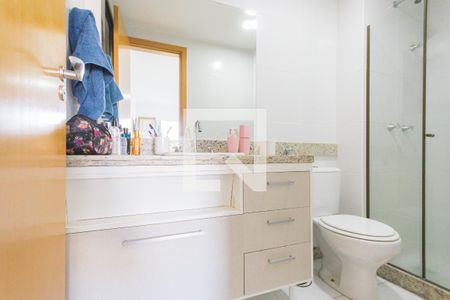 Apartamento à venda com 92m², 3 quartos e 2 vagas Apartamento à venda com 92m², 3 quartos e 2 vagasBanheiro da Suíte