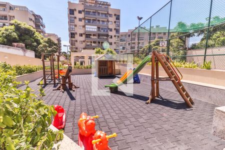 Apartamento à venda com 92m², 3 quartos e 2 vagas Apartamento à venda com 92m², 3 quartos e 2 vagasPlayground