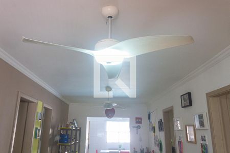 Detalhe da sala de casa para alugar com 3 quartos, 125m² em Nova Mirim, Praia Grande