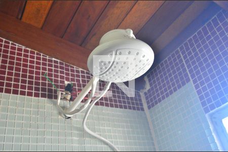 Casa de condomínio à venda com 89m², 3 quartos e 2 vagasBanheiro social