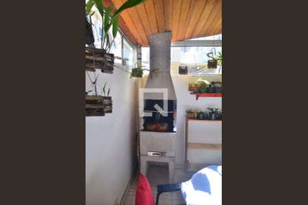 Casa de condomínio à venda com 89m², 3 quartos e 2 vagasChurrasqueira
