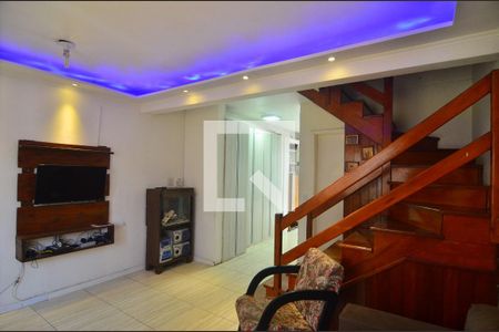 Sala de casa de condomínio à venda com 3 quartos, 89m² em Rio Branco, Canoas