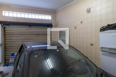 Casa para alugar com 301m², 2 quartos e 1 vaga Casa para alugar com 301m², 2 quartos e 1 vagaGaragem