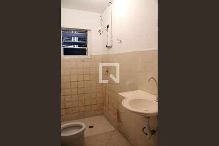 Banheiro de casa para alugar com 1 quarto, 60m² em Centro, Diadema