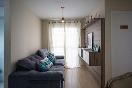 Sala de apartamento para alugar com 2 quartos, 48m² em Padroeira, Osasco