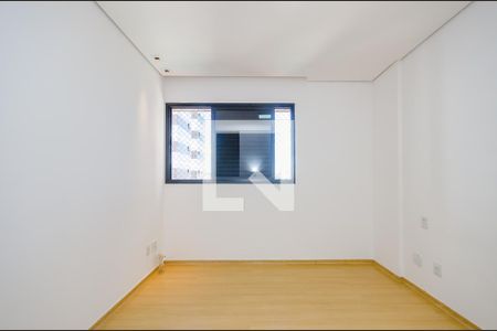 Apartamento à venda com 87m², 2 quartos e 2 vagas Apartamento à venda com 87m², 2 quartos e 2 vagasSuíte