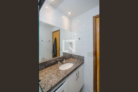 Apartamento à venda com 87m², 2 quartos e 2 vagas Apartamento à venda com 87m², 2 quartos e 2 vagasBanheiro da Suíte