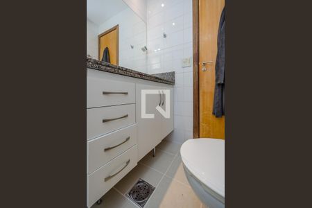 Apartamento à venda com 87m², 2 quartos e 2 vagas Apartamento à venda com 87m², 2 quartos e 2 vagasBanheiro da Suíte