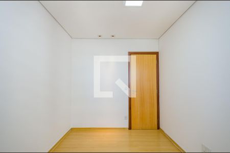 Apartamento à venda com 87m², 2 quartos e 2 vagas Apartamento à venda com 87m², 2 quartos e 2 vagasQuarto 2